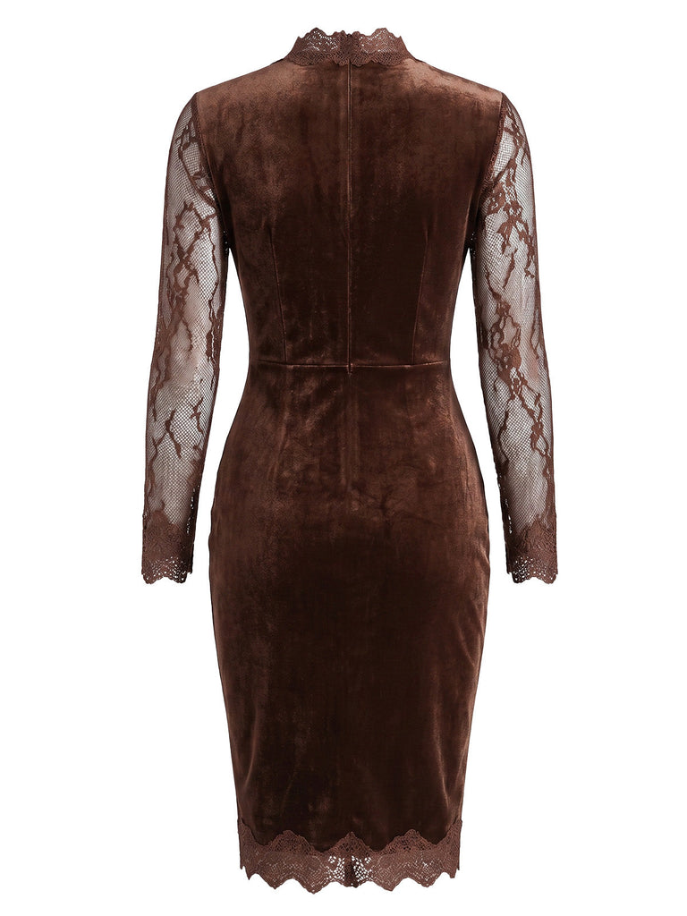 Robe moulante en velours avec dentelle patchwork, manches transparentes et découpe devant années 1960
