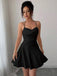 Robe courte froncée à col drapé et doubles bretelles années 1960