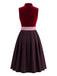 Robe bordeaux en velours à décolleté cœur avec tablier Années 1950