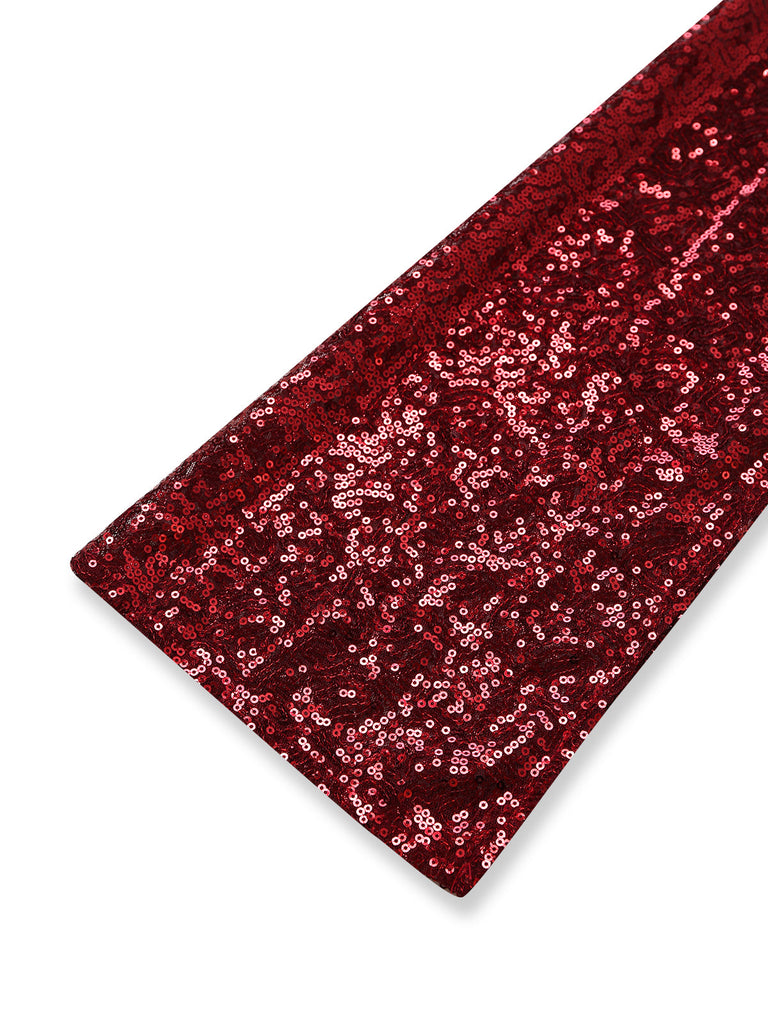 Robe à sequins, col montant, fente et manches évasées années 1930