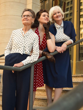 Robe dos nu rouge à pois des années 1950 Cocktail