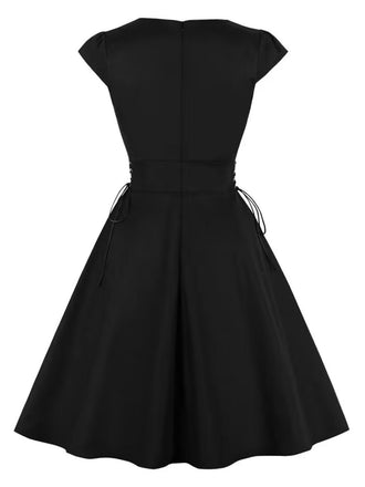 Robe noire à lacets pour Halloween avec motif chauve-souris des années 1950