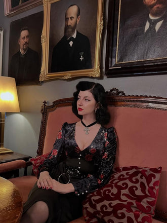 Robe queue de poisson en velours rose noir des années 1930