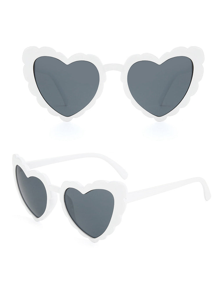 Lunettes de soleil vintage à monture en forme de cœur incurvé