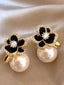 Boucles d'oreilles dorées florales à perles et strass