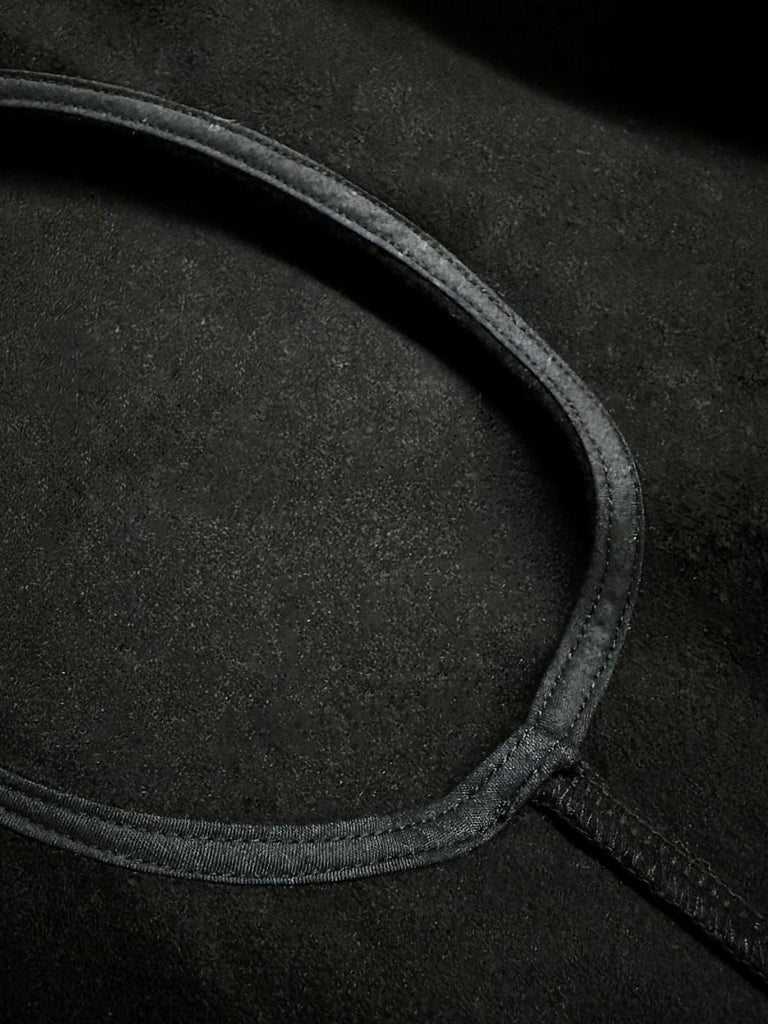 Cape à capuche style chat noire et fourrure synthétique des années 1960