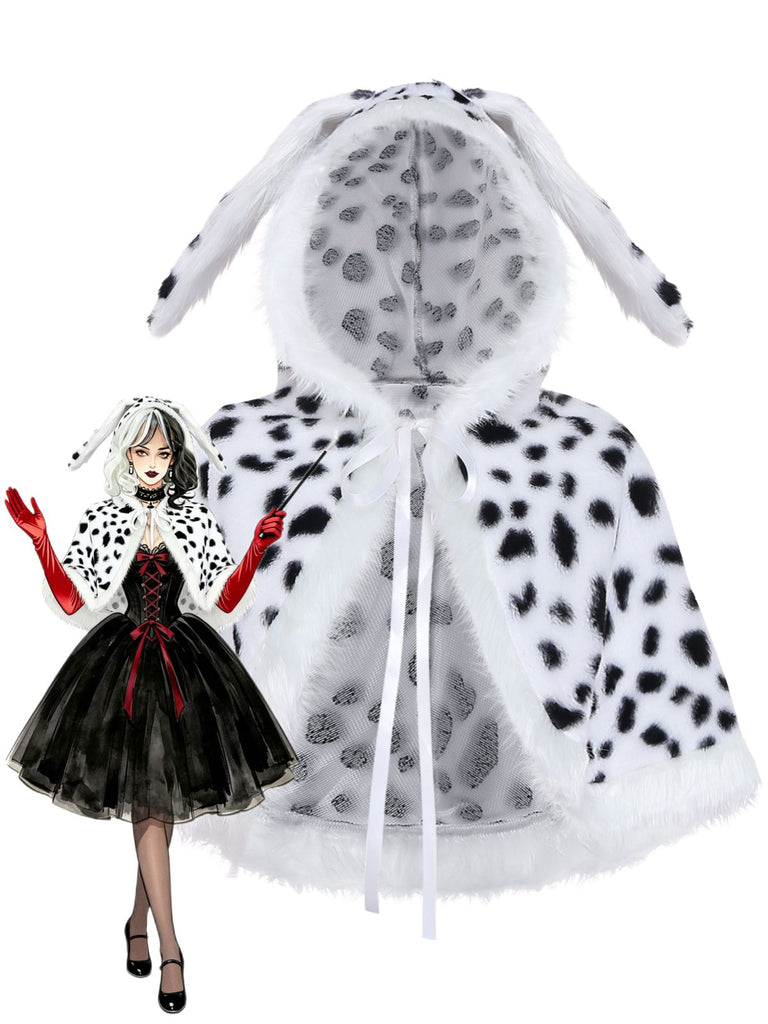 Cape blanche à capuche de méchante en fausse fourrure motif dalmatien années 1970