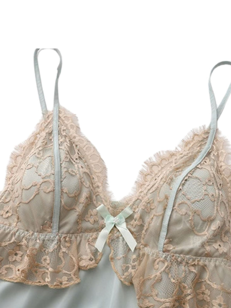 Nuisette Babydoll en satin à col V et bordure dentelle années 1950