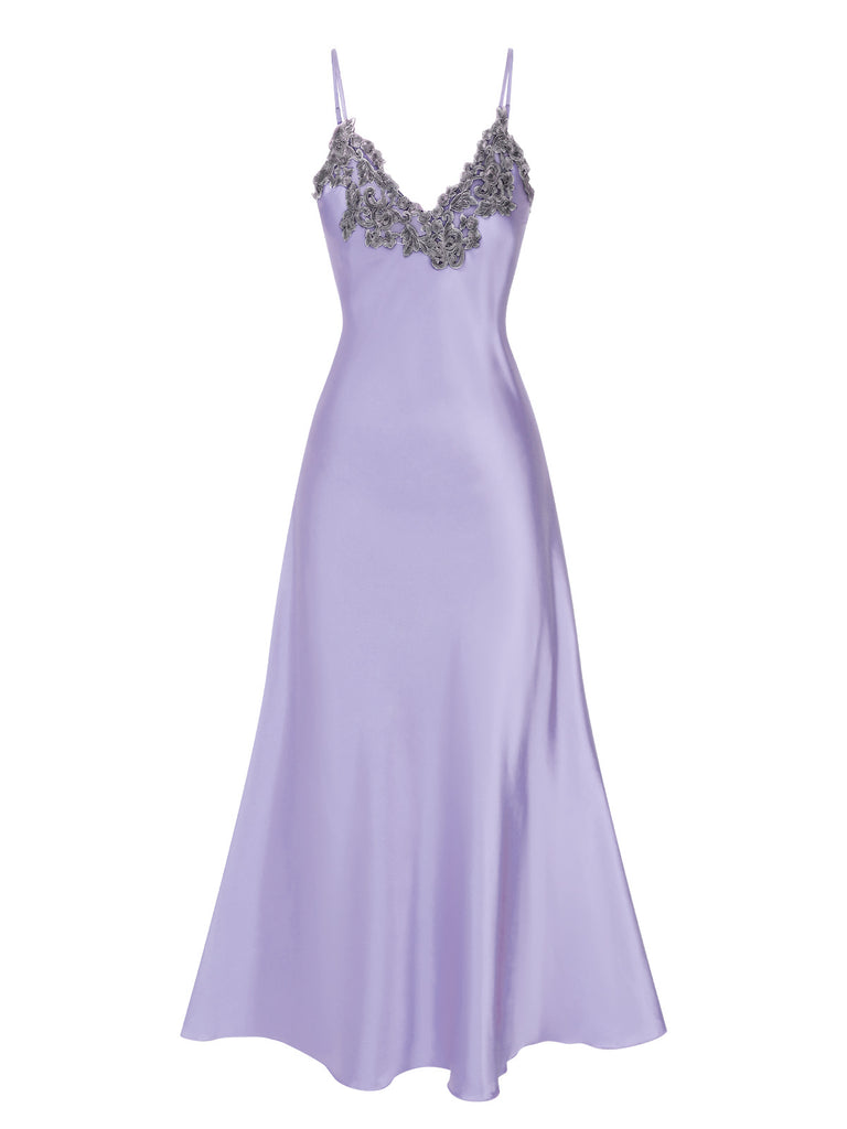 Chemise de nuit à bretelles en faux satin brodé des années 1930