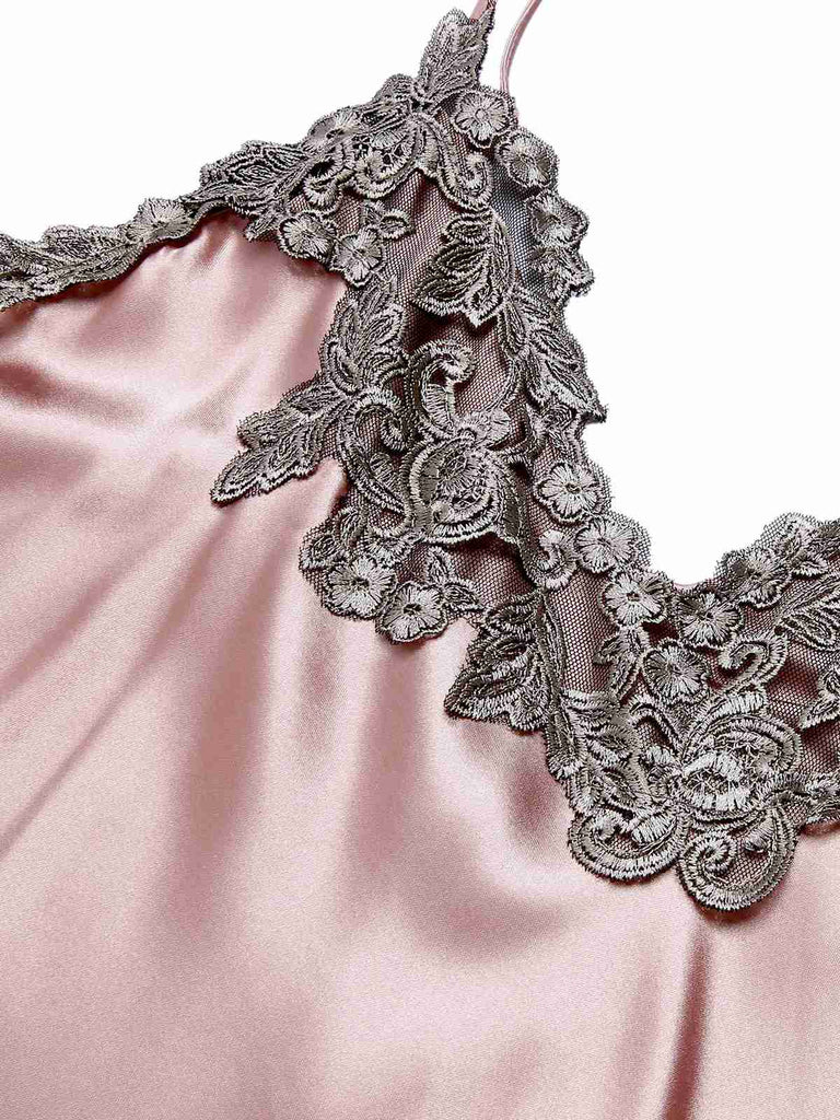 [Prévente] Chemise de nuit rose à bretelles satin brodé années 1930