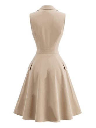 Robe Évasée Sans Manches à Revers et Double Boutonnage Années 1950 - 2