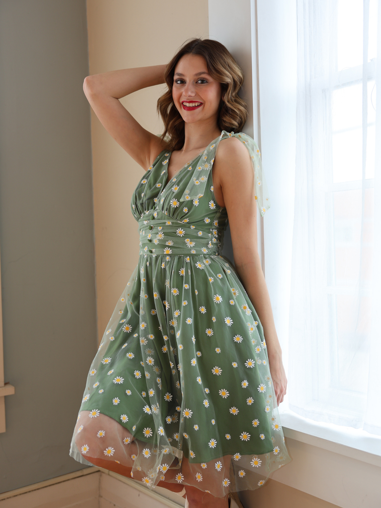 Robe trapèze verte en maille marguerite des années 1950