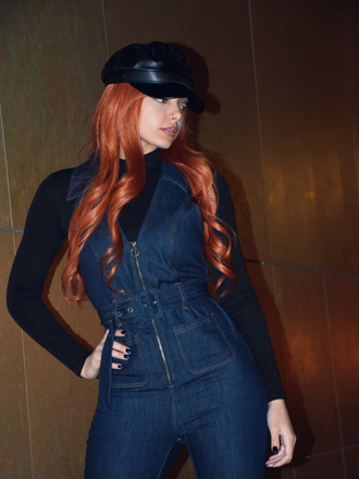 Combinaison bleue évasée en jean avec col années 1970