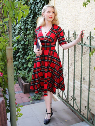 Robe Rockabilly Année 50 Vintage Demi-manches Col V A Carreaux